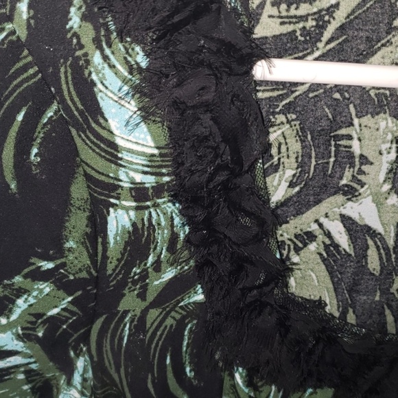 Olivia Paige 3/4 sleeve blouse fur like accent neckline - Picture 3 of 8